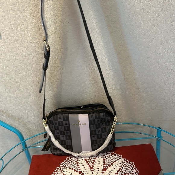 NWT London Fog handbag. Crossbody or shoulder.  Price firm - Picture 3 of 11